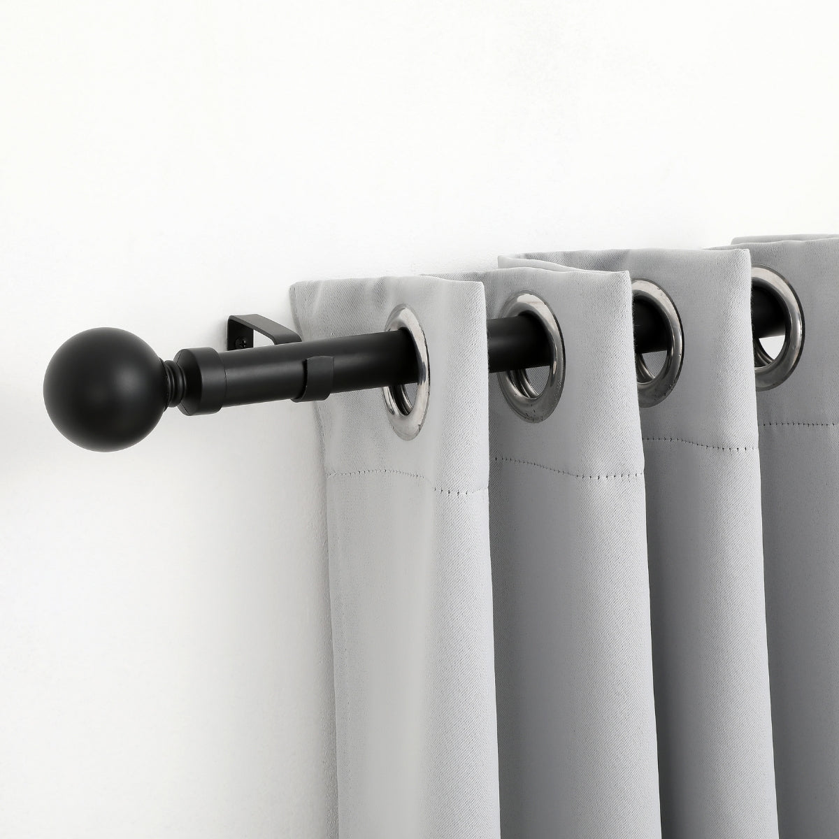 Cortinero Metálico Negro Ajustable VR-48 (160-310cm x 28mm) – Caja de 8 Piezas